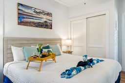 KP313 -Top FL | Partial Ocean •Pool•Gym•AC