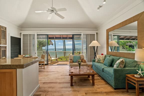 KP9 Beachfront Ocean View | AC • Pool • Modern